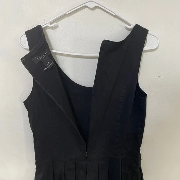 White House Black Market Black White Striped Pleated Fit & Flare Dress 8 READ - Picture 3 of 6